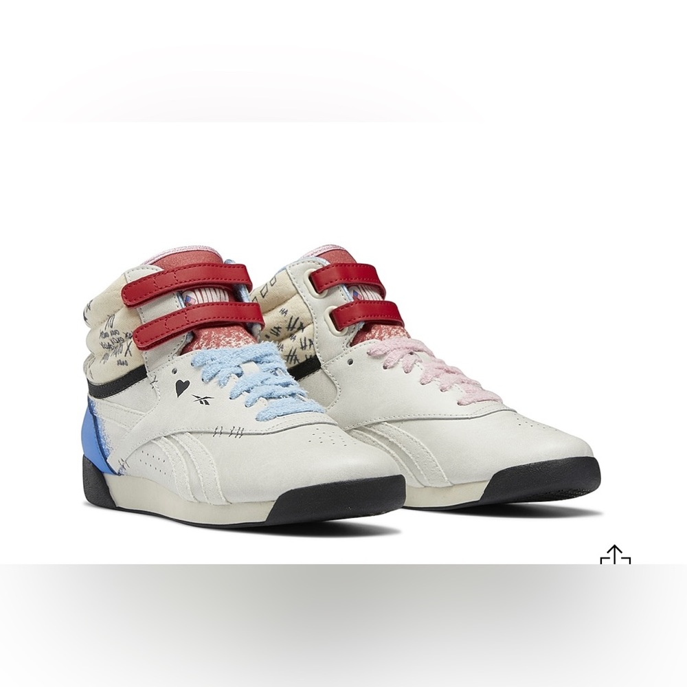 WOMEN'S REEBOK FREESTYLE HI CASUAL SHOES. NEW W/OUT BOX